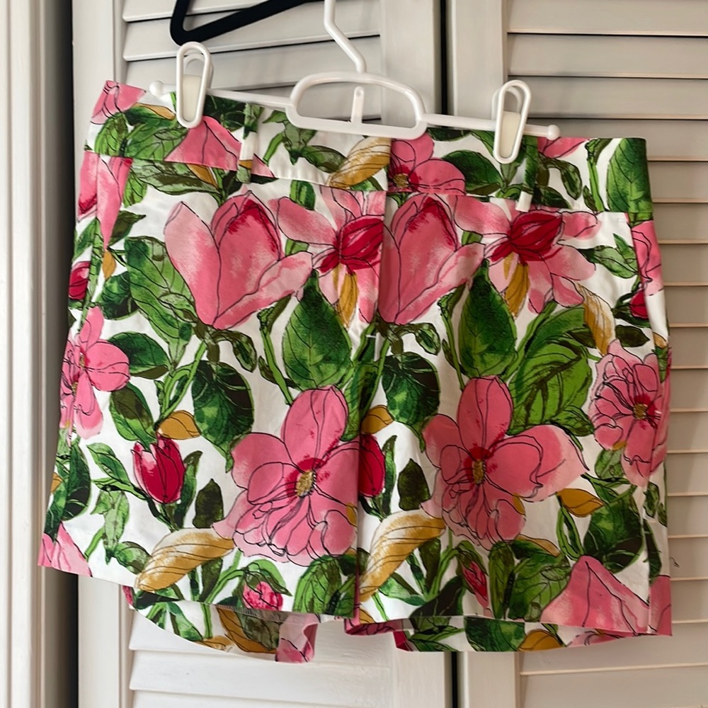 Ann Taylor Factory shorts size 6